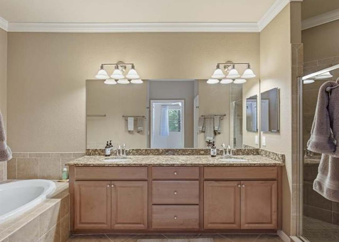 Primary bath, 9502 Napoli Ln #26201