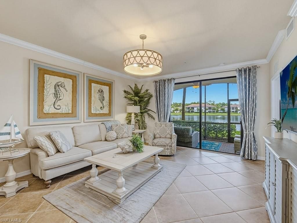 Living room, 9529 Avellino Way #2815