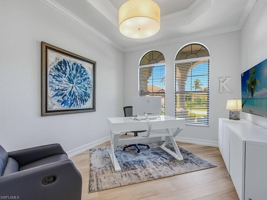 Den, 9546 Firenze Cir